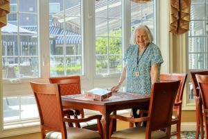 image of resident at sunnyside manor senior living in wall nj